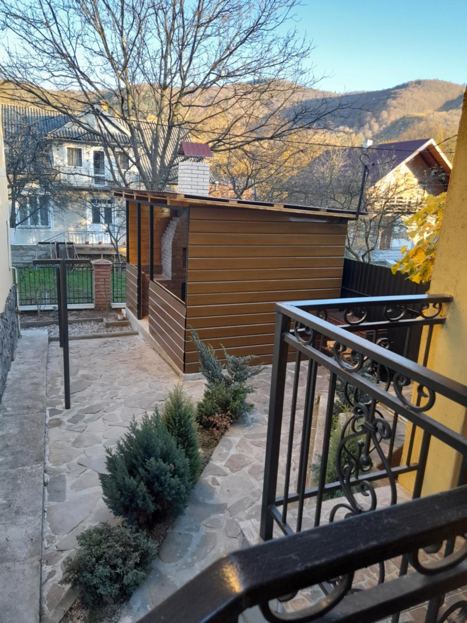 Dva Opryshka Villa Yaremche Ngoại thất bức ảnh